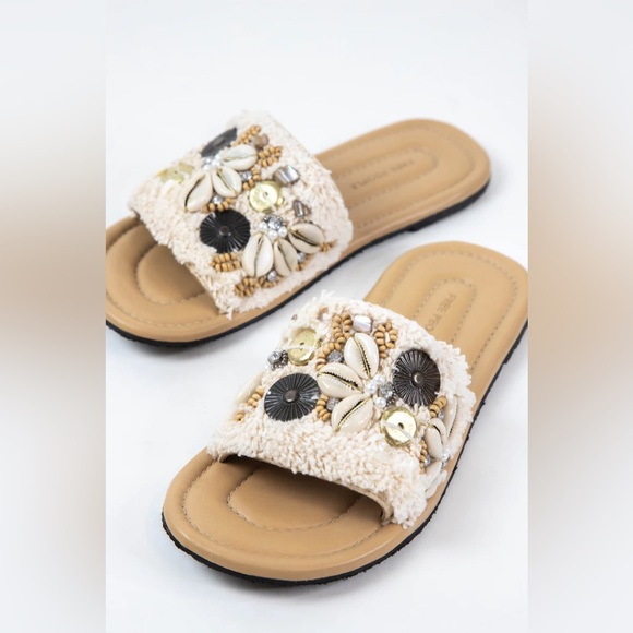 Free People Shell Sandals Shipwreck Surf Slides Boho Cowrie Beaded Size 11 - Picture 12 of 13